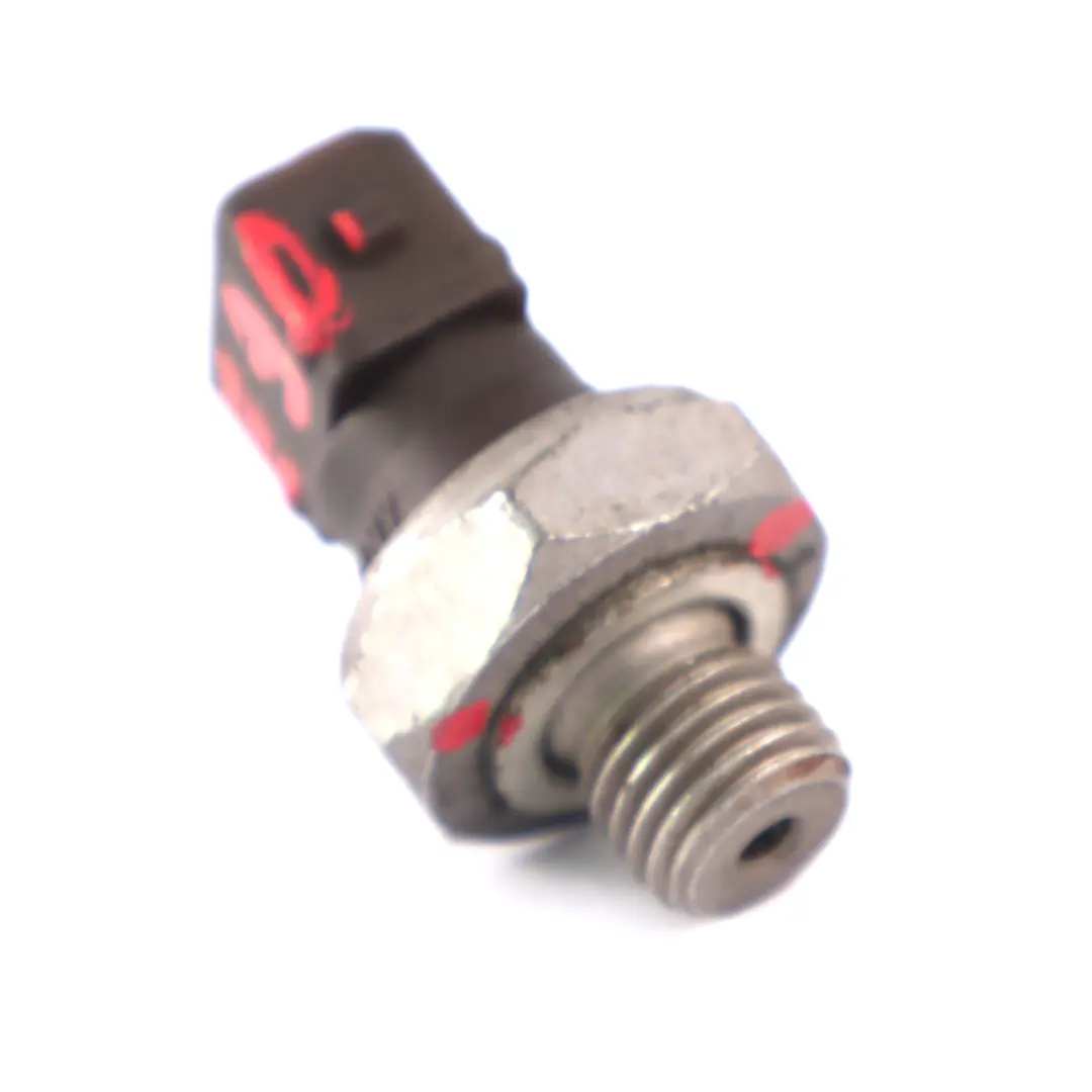 Sensor de presión de aceite BMW E90 E87 F12 F25 F30 Sensor de motor para con número de pieza 7568480 Sensor de presión de aceite BMW E90 E87 F12 F25 F30 Sensor de motor - SKU 7568480 - Número de pieza 7568480