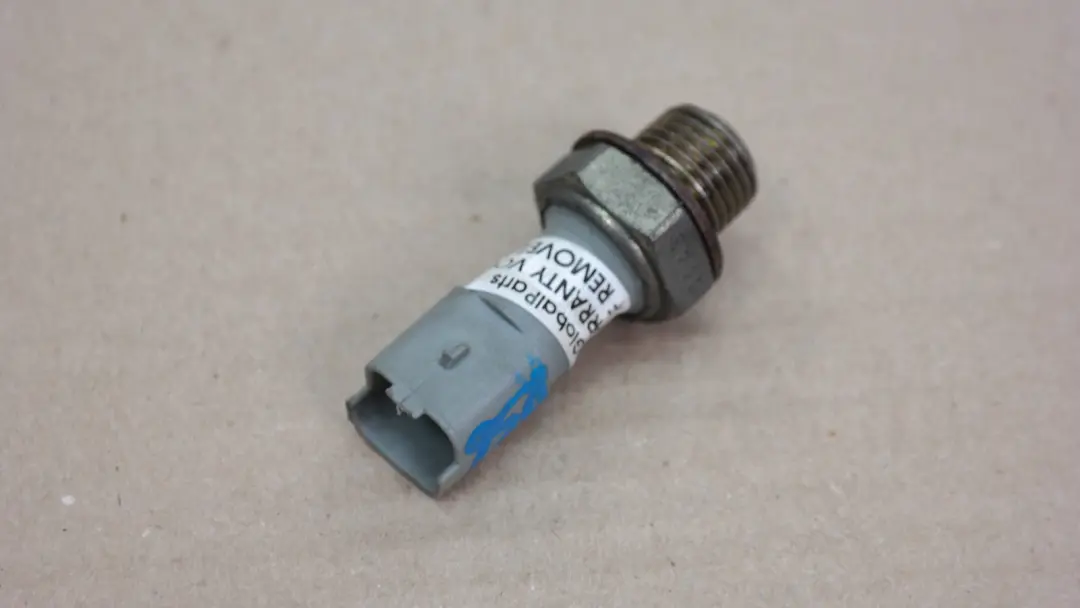 Capteur Interrupteur a Pression D'Hue pour Mini Cooper R55 R56 R57 R58 R59 à propos du numéro de pièce 12617568481 Mini Cooper R55 R56 R57 R58 R59 Capteur Interrupteur a Pression D'Hue - SKU 7568481 - Numéro de pièce 12617568481