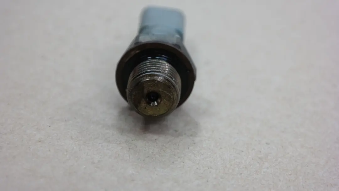 Capteur Interrupteur a Pression D'Hue pour Mini Cooper R55 R56 R57 R58 R59 à propos du numéro de pièce 12617568481 Mini Cooper R55 R56 R57 R58 R59 Capteur Interrupteur a Pression D'Hue - SKU 7568481 - Numéro de pièce 12617568481