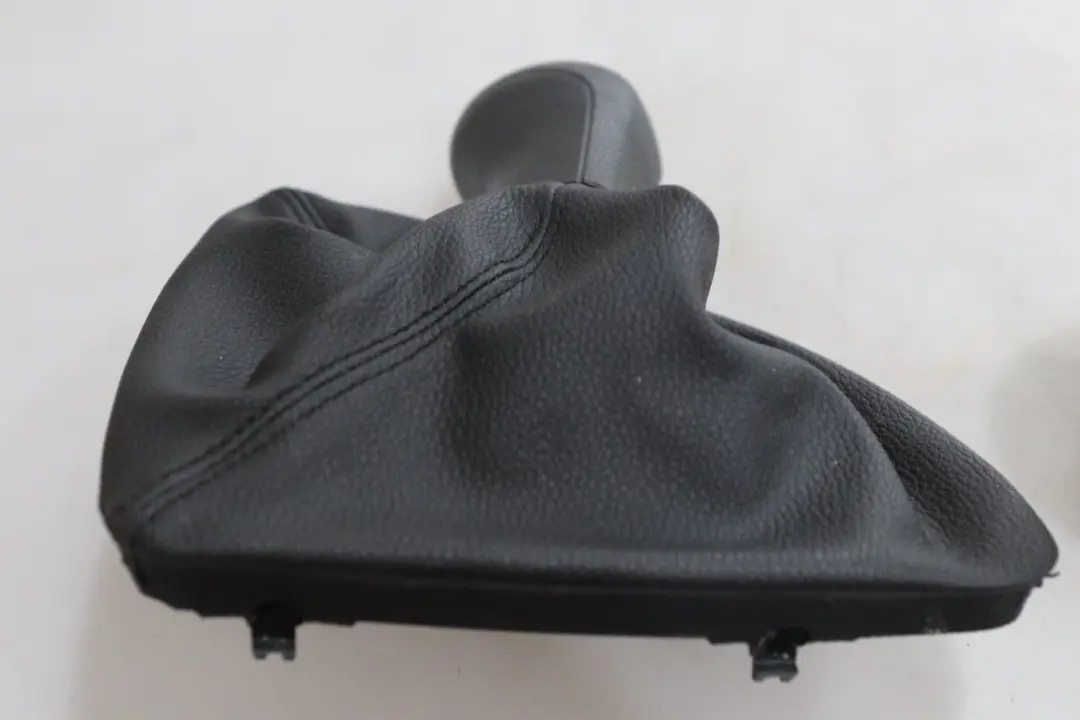 Shift Knob with Cover Imitation Leather to BMW E81 E82 E87 LCI E88 with Part number 7570507 BMW E81 E82 E87 LCI E88 Shift Knob with Cover Imitation Leather - SKU 7570507-1 - Part number 7570507