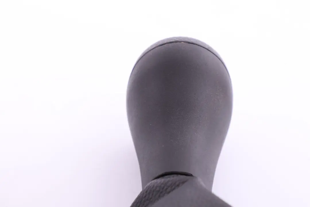 Shift Knob with Cover Imitation Leather to BMW 1 Series E81 E82 E87 LCI E88 with Part number 7570507 BMW 1 Series E81 E82 E87 LCI E88 Shift Knob with Cover Imitation Leather - SKU 7570507 - Part number 7570507