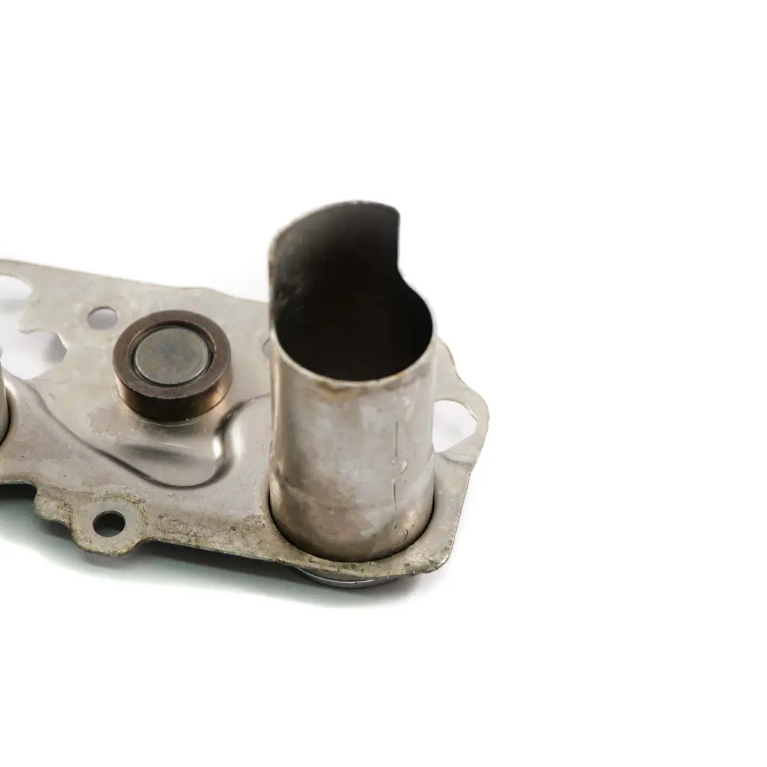 N55 Zündspule Abdeckung Halterung Montieren für BMW E90 F01 LCI F10 F15 mit Teilenummer 7570780 BMW E90 F01 LCI F10 F15 N55 Zündspule Abdeckung Halterung Montieren - SKU 7570780 - Teilenummer 7570780