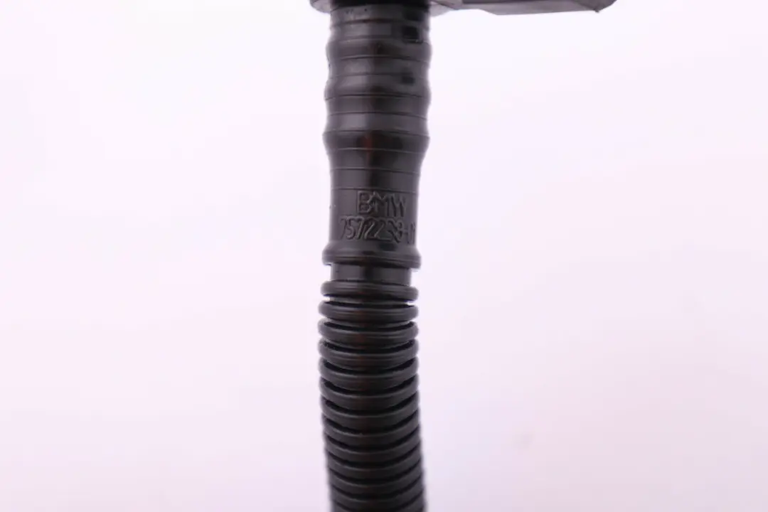 Valvula de Ventillacion Deposito Combustible con Tubo para BMW E60 E90 E91 LCI F10 con número de pieza 7572238 BMW E60 E90 E91 LCI F10 Valvula de Ventillacion Deposito Combustible con Tubo - SKU 7572238 - Número de pieza 7572238