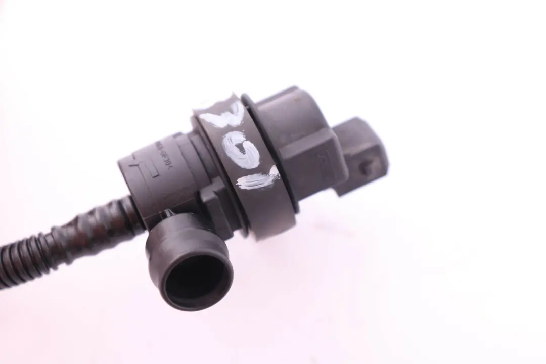 Soupape de Purge Reservoir Tuyau pour BMW 3 5 Serie E60 E90 E91 E92 LCI F10 à propos du numéro de pièce 7572238 BMW 3 5 Serie E60 E90 E91 E92 LCI F10 Soupape de Purge Reservoir Tuyau - SKU 7572238 - Numéro de pièce 7572238