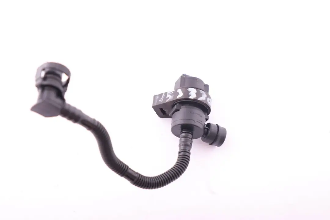 BMW E60 E90 E91 LCI F10 Valvula de Ventillacion Deposito Combustible con Tubo - SKU 7572238 - Número de pieza 7572238
