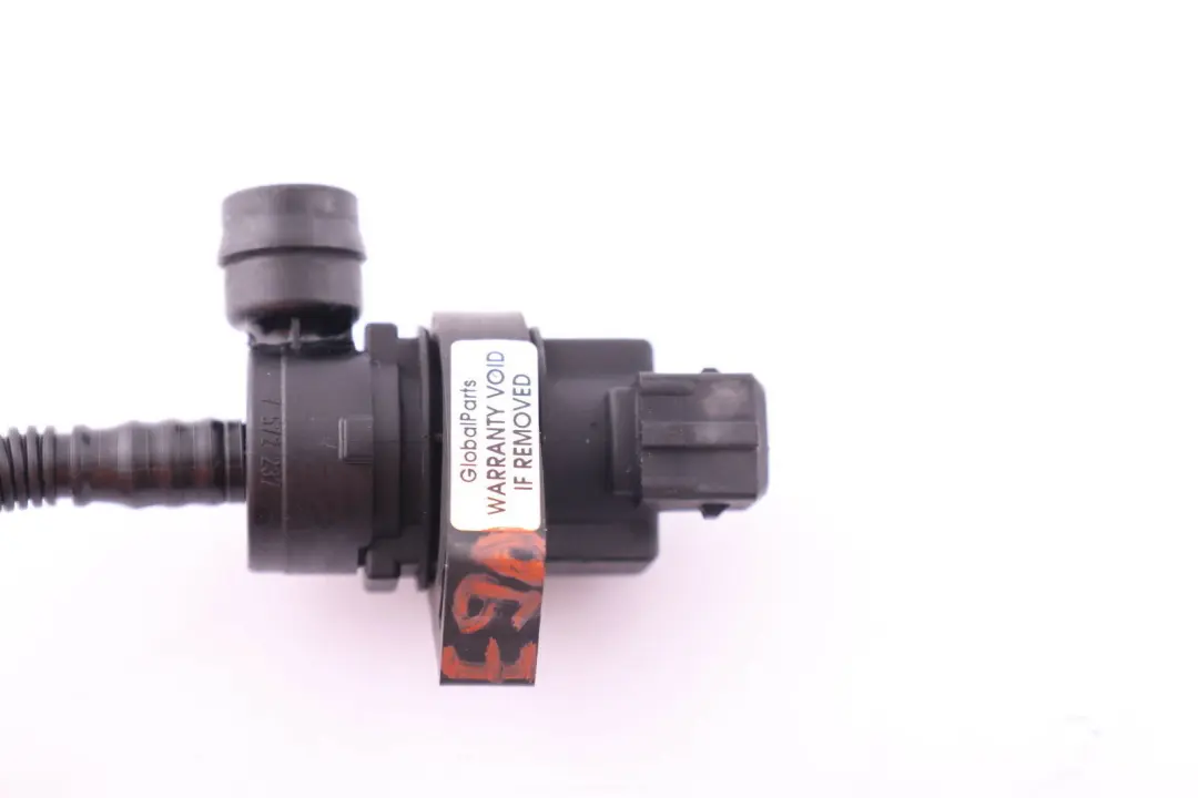 Ventilation Valve With Pipe to BMW 3 5 Series E60 E90 E91 E92 LCI F10 Fuel Tank with Part number 7572238 BMW 3 5 Series E60 E90 E91 E92 LCI F10 Fuel Tank Ventilation Valve With Pipe - SKU 7572238 - Part number 7572238