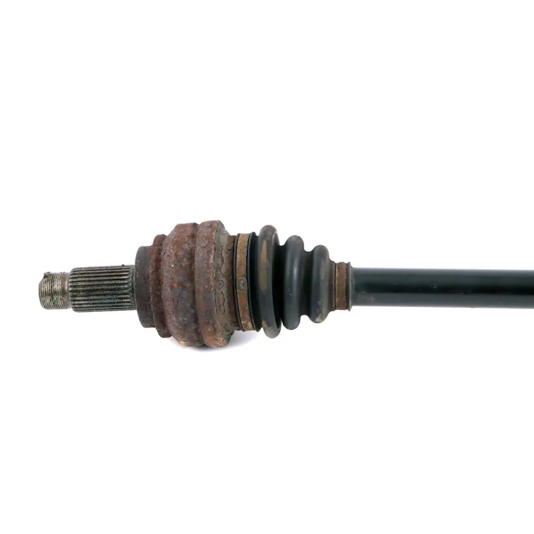 Albero trasmissione uscita albero LK=86MM D=27MM 7550021 per BMW E60 E61 con numero di parte 7572424 BMW E60 E61 Albero trasmissione uscita albero LK=86MM D=27MM 7550021 - SKU 7572424 - Numero di parte 7572424