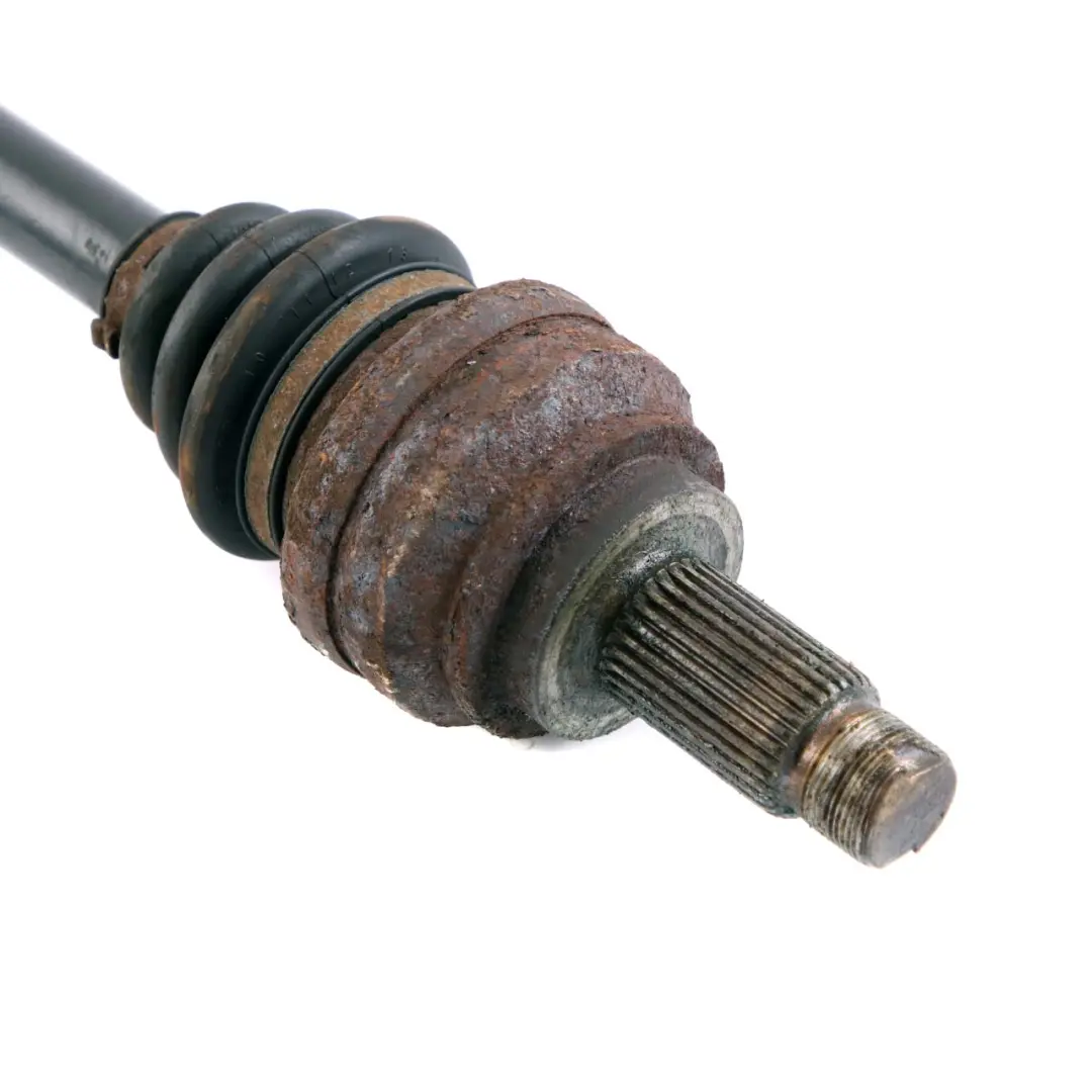 Output Drive Shaft Driveshaft LK=86MM D=27MM 7550021 to BMW E60 E61 with Part number 7572424 BMW E60 E61 Output Drive Shaft Driveshaft LK=86MM D=27MM 7550021 - SKU 7572424 - Part number 7572424