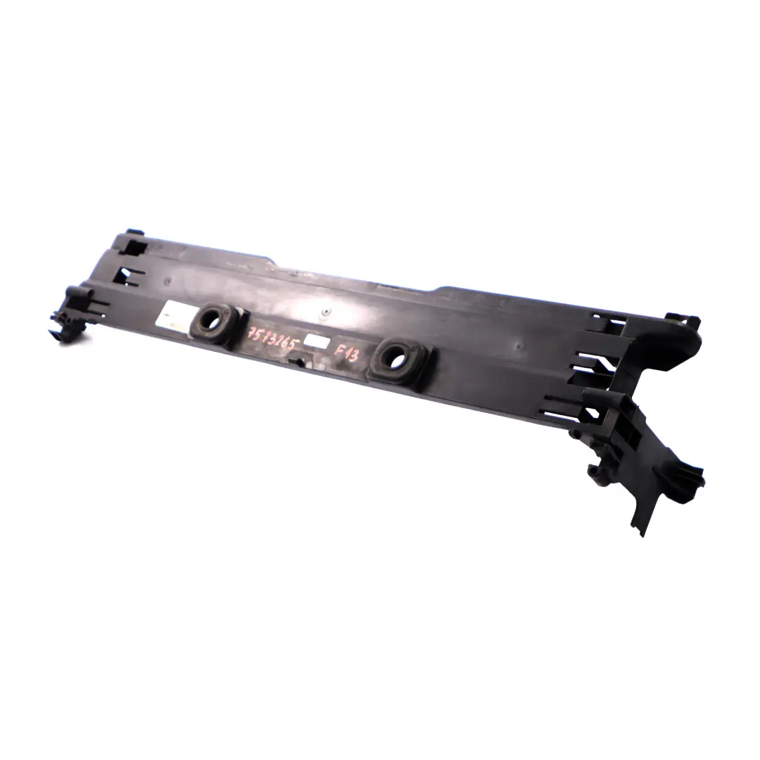 Cubre Radiador BMW F10 F11 F06 F12 F13 Soporte Superior Embellecedor 7603739 para con número de pieza 7573265 Cubre Radiador BMW F10 F11 F06 F12 F13 Soporte Superior Embellecedor 7603739 - SKU 7573265 - Número de pieza 7573265