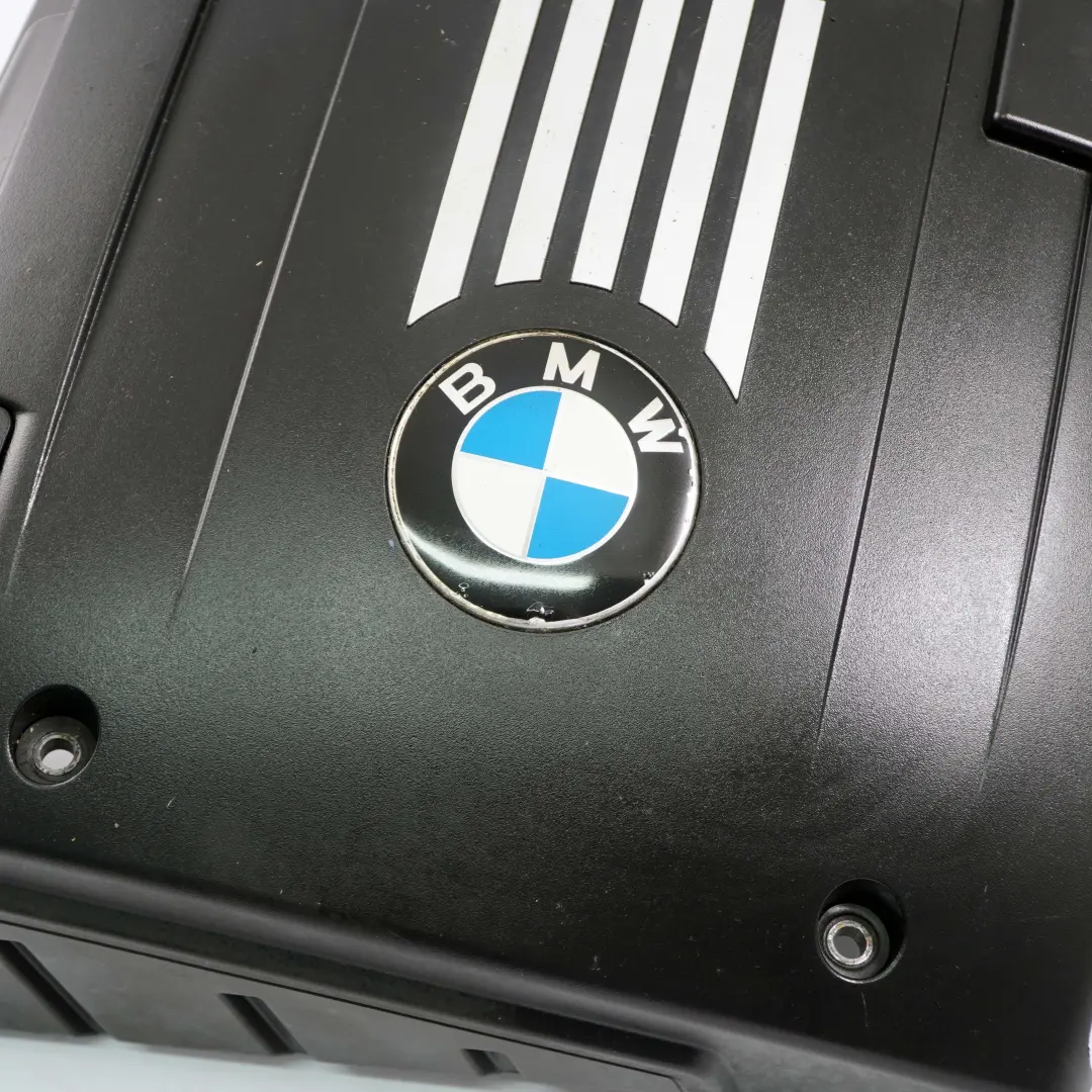 Copri Bobina Accensione N53 per BMW E60 E61 LCI E90 E91 E92 E93 con numero di parte 7575035 BMW E60 E61 LCI E90 E91 E92 E93 Copri Bobina Accensione N53 - SKU 7575035 - Numero di parte 7575035