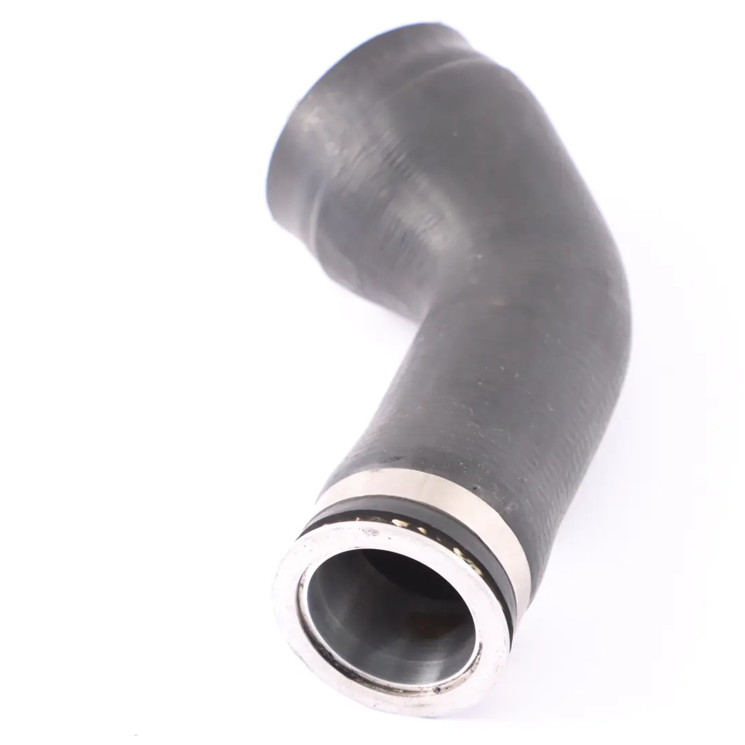 N63 Przewód Intercoolera Cyl.5-8 do BMW F10 F06 F12 F13 Benzyna o numerze 7575407 BMW F10 F06 F12 F13 Benzyna N63 Przewód Intercoolera Cyl.5-8 - SKU 7575407 - Numer Części 7575407