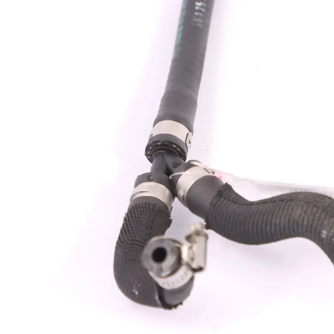 Tubo di sfiato BMW F10 F12 F13 F03 Benzina N63 Tubo sfiato liquido refrigerante per con numero di parte 7576363 Tubo di sfiato BMW F10 F12 F13 F03 Benzina N63 Tubo sfiato liquido refrigerante - SKU 7576363 - Numero di parte 7576363