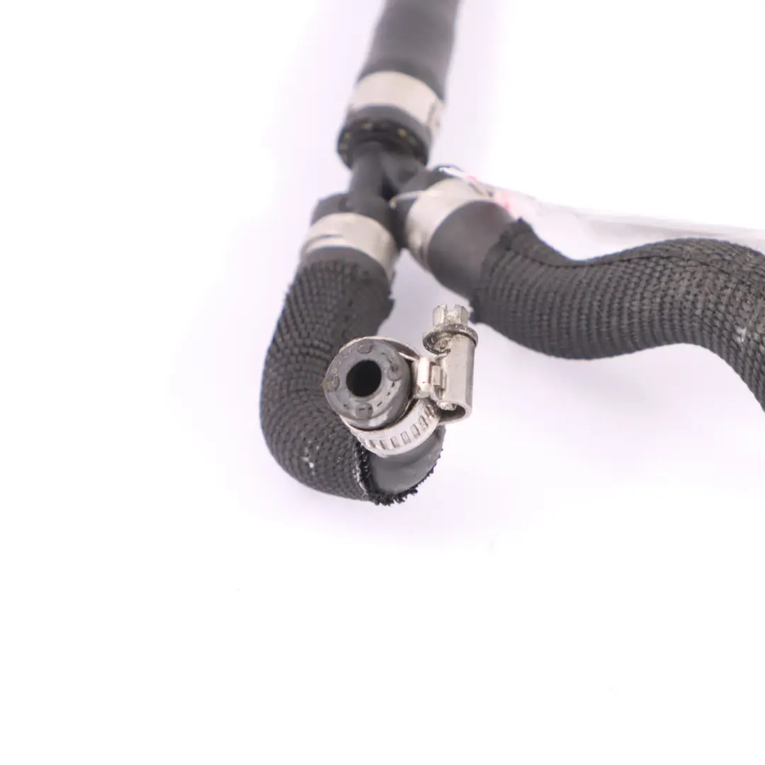 Tubo di sfiato BMW F10 F12 F13 F03 Benzina N63 Tubo sfiato liquido refrigerante per con numero di parte 7576363 Tubo di sfiato BMW F10 F12 F13 F03 Benzina N63 Tubo sfiato liquido refrigerante - SKU 7576363 - Numero di parte 7576363
