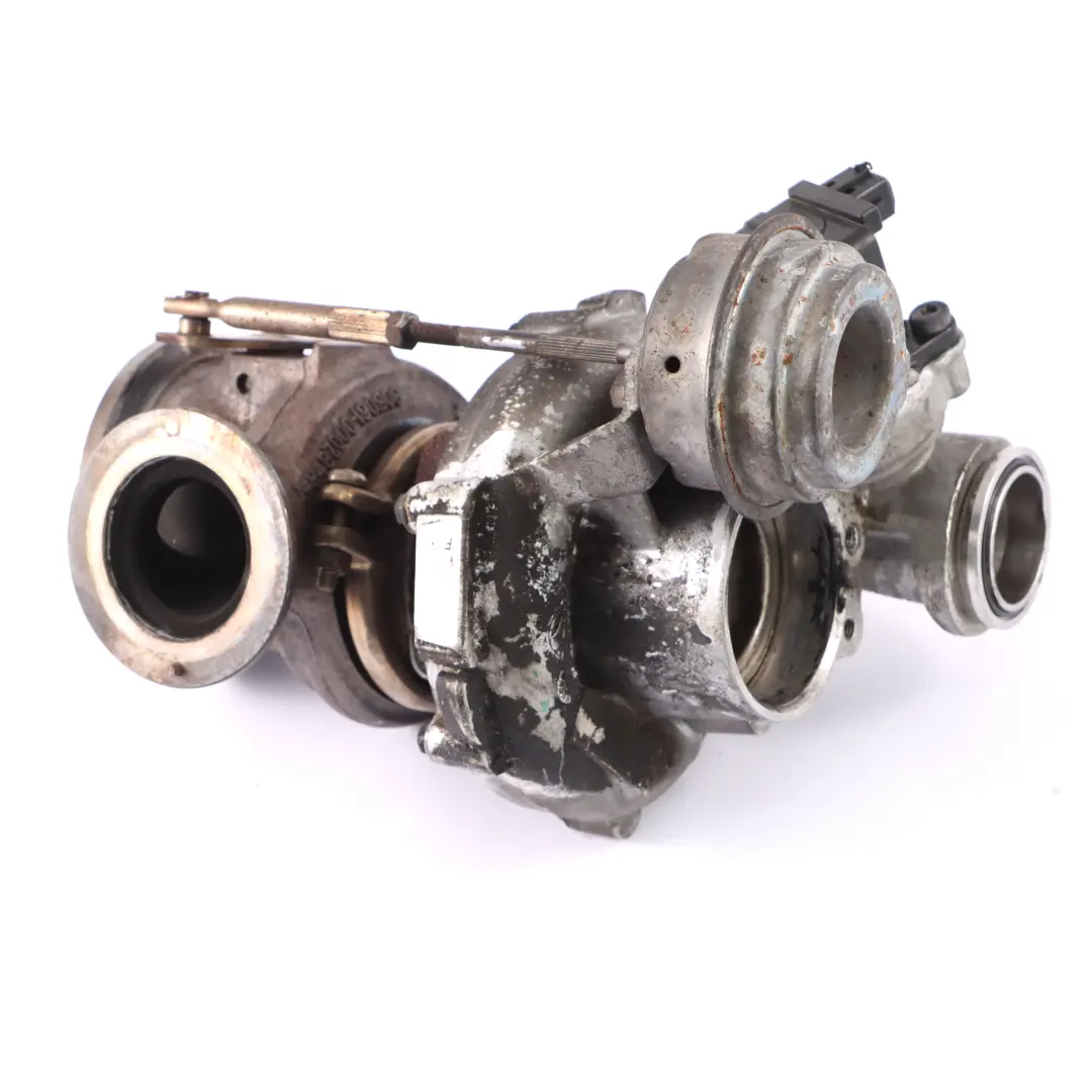 Turbocompressore BMW F10 F13 F07GT Motore a benzina N63 Turbo Garrett per con numero di parte 7576985 Turbocompressore BMW F10 F13 F07GT Motore a benzina N63 Turbo Garrett - SKU 7576985 - Numero di parte 7576985