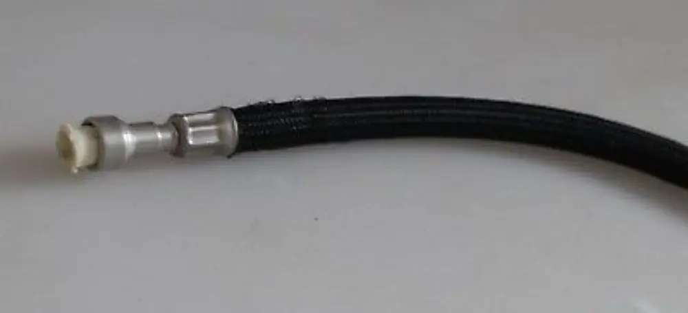 Przewód Rura Wtrysku Paliwa benzyna do BMW Z4 E89 o numerze 7577347 BMW Z4 E89 Przewód Rura Wtrysku Paliwa benzyna - SKU 7577347 - Numer Części 7577347