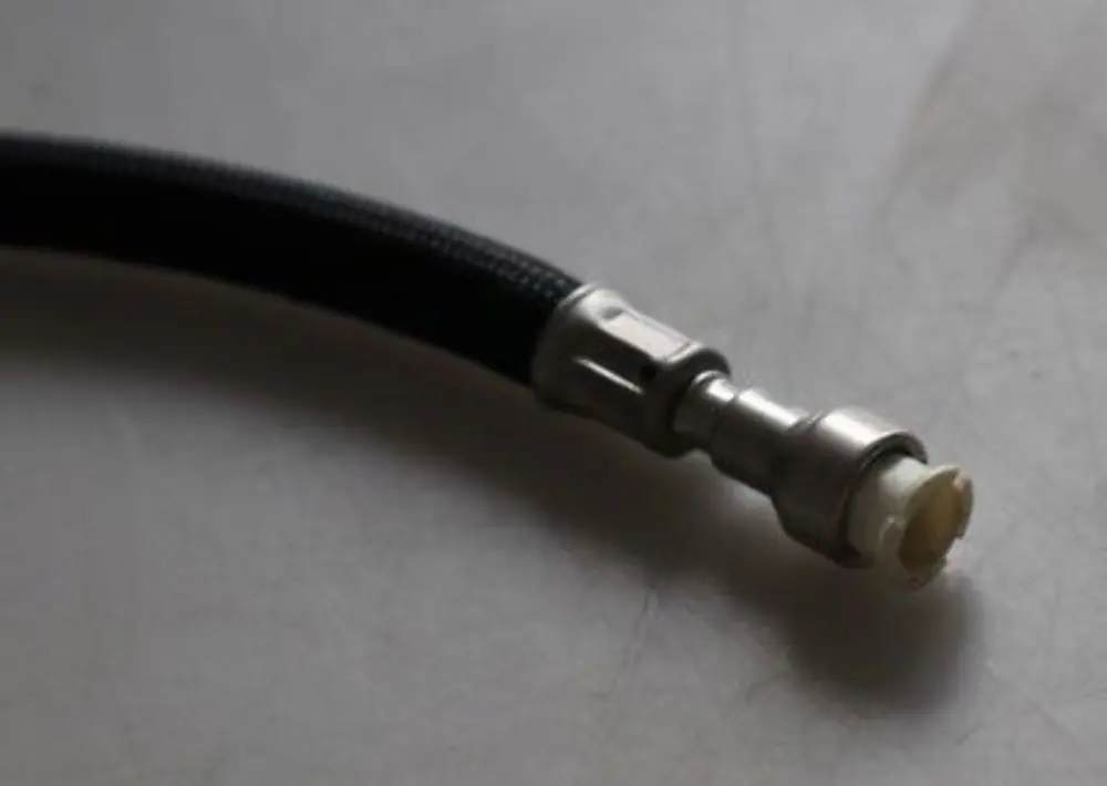 Tubo Inyección Gasolina para BMW Serie Z4 E89 con número de pieza 7577347 BMW Serie Z4 E89 Tubo Inyección Gasolina - SKU 7577347 - Número de pieza 7577347