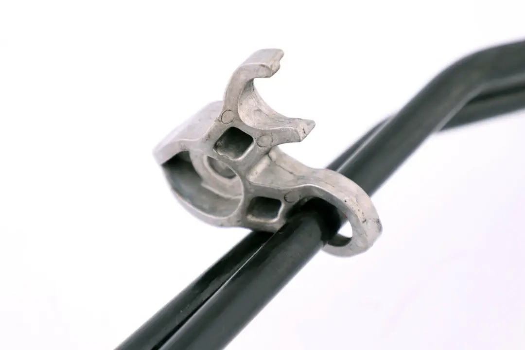 Tubo De Enfriamiento De Aceite Entrada Salida para BMW E82 E88 E90 E91 E92 E93 con número de pieza 7577637 7577638 BMW E82 E88 E90 E91 E92 E93 Tubo De Enfriamiento De Aceite Entrada Salida - SKU 7577637 - Número de pieza 7577637 7577638