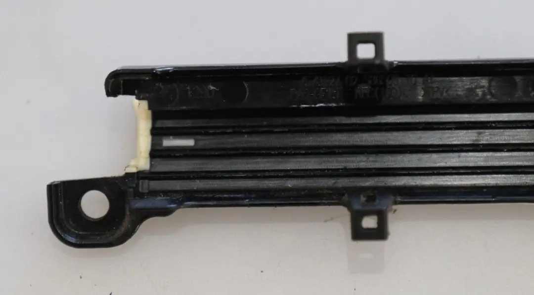 Bracket Cover Holder to BMW Z4 SERIES E89 with Part number 7578127 BMW Z4 SERIES E89 Bracket Cover Holder - SKU 7578127 - Part number 7578127