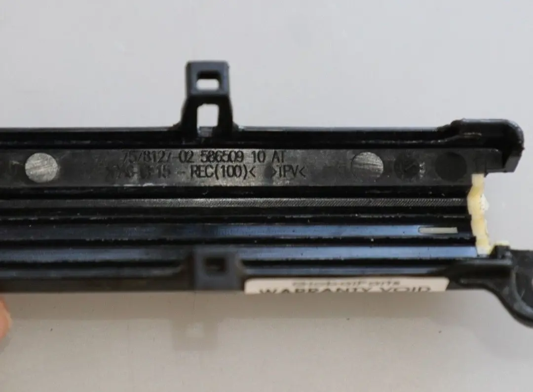 Bracket Cover Holder to BMW Z4 SERIES E89 with Part number 7578127 BMW Z4 SERIES E89 Bracket Cover Holder - SKU 7578127 - Part number 7578127