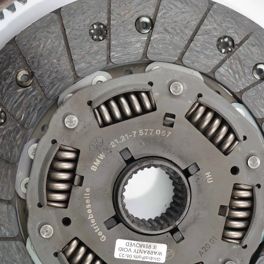 2.0dX N47N Volant D'inertie Double 7577057 pour BMW F25 xDrive Diesel 1.8d à propos du numéro de pièce 7583172 BMW F25 xDrive Diesel 1.8d 2.0dX N47N Volant D'inertie Double 7577057 - SKU 7583172 - Numéro de pièce 7583172