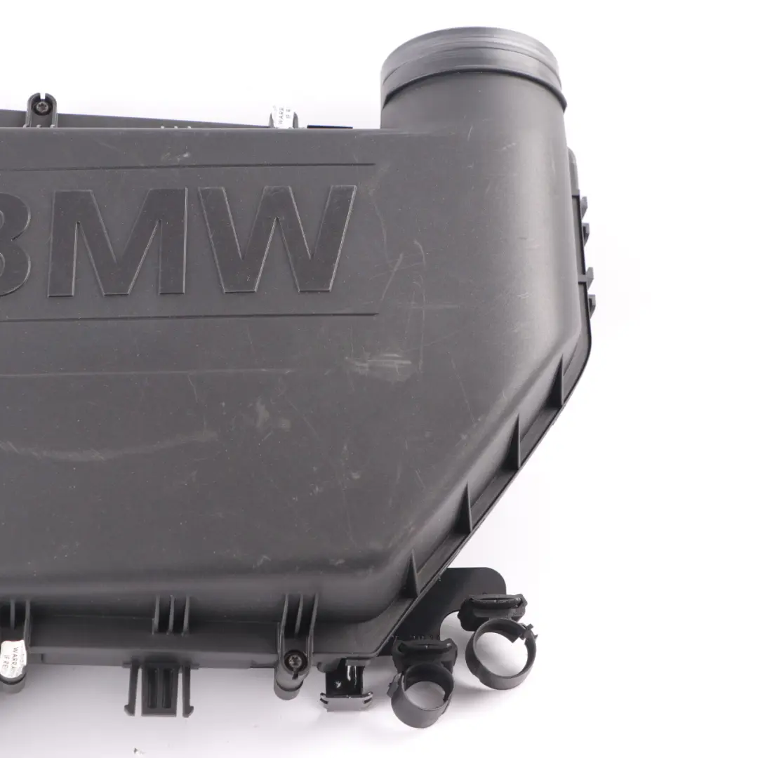 Scatola Filtro Aria BMW X5 E53 N62 Aspirazione Filtro Alloggiamento 7526411 per con numero di parte 7583725 Scatola Filtro Aria BMW X5 E53 N62 Aspirazione Filtro Alloggiamento 7526411 - SKU 7583725 - Numero di parte 7583725