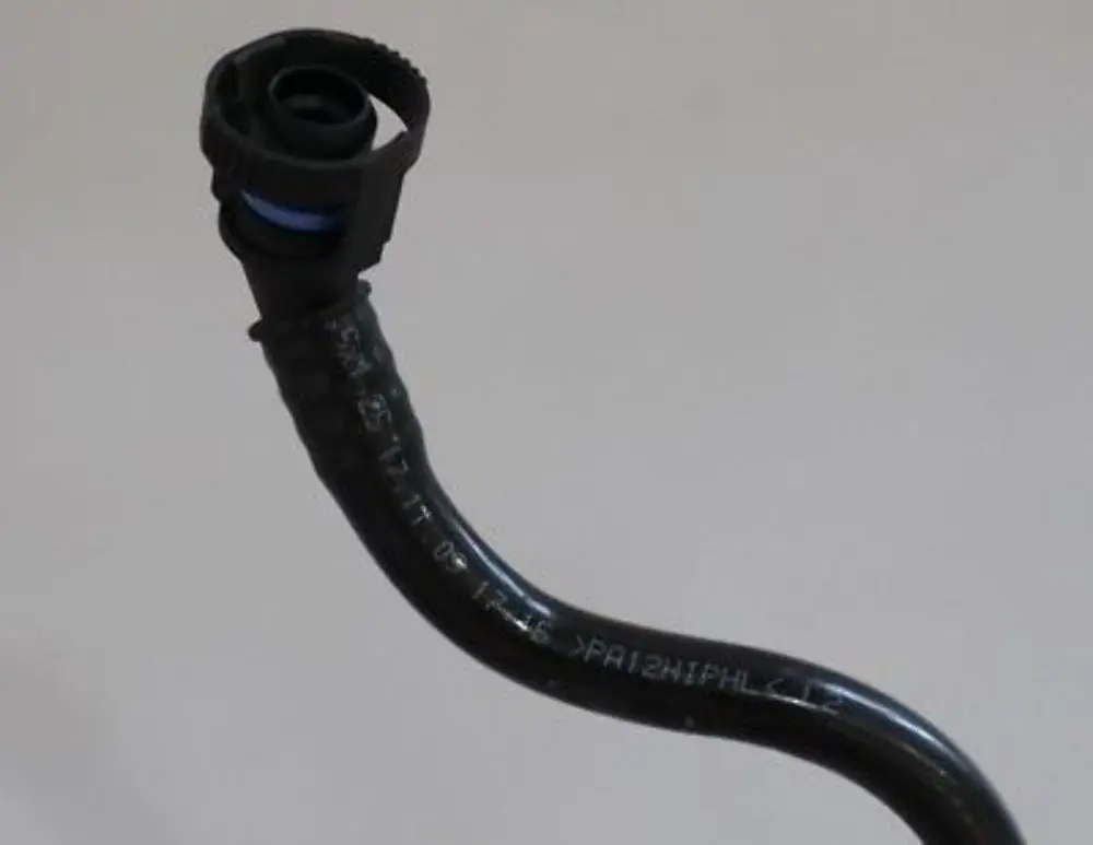 Vacuum Pipe With Non-Return Valve to BMW Z4 Series E89 with Part number 7583935 BMW Z4 Series E89 Vacuum Pipe With Non-Return Valve - SKU 7583935 - Part number 7583935