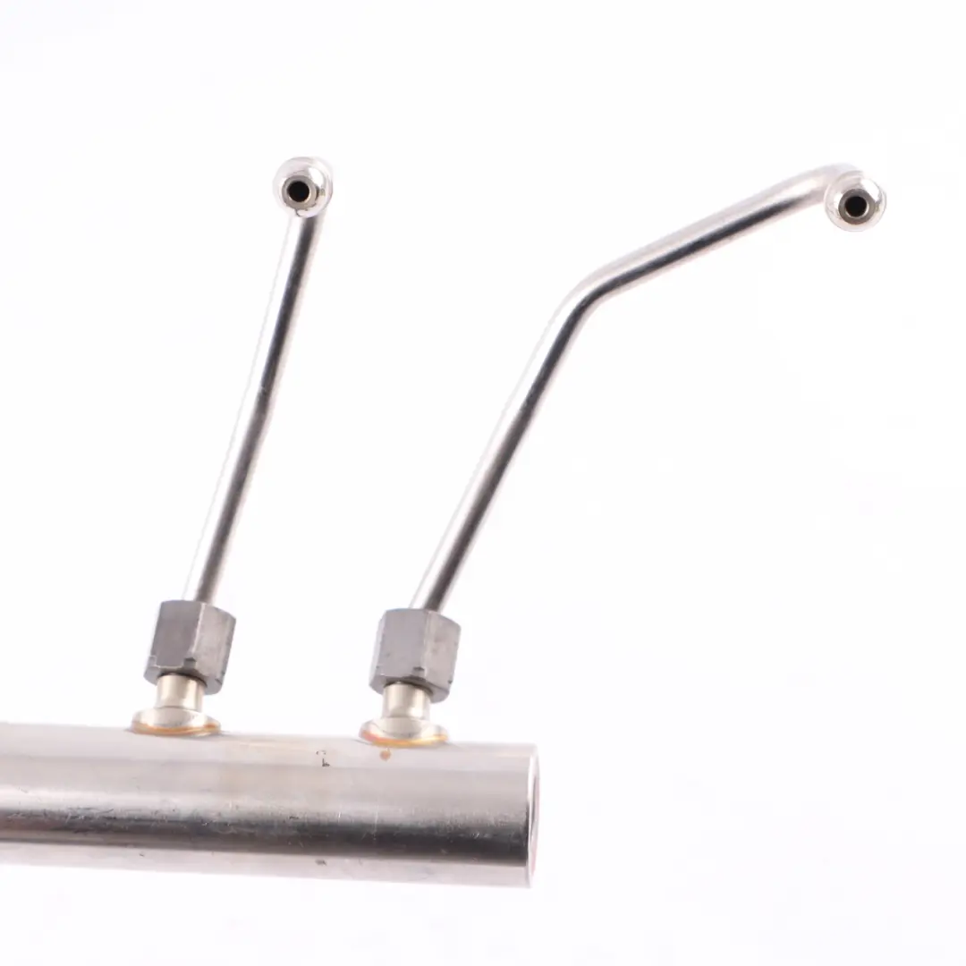 Alta Presion Rail Combustible Gasolina para BMW F10 F20 F21 F30 LCI con número de pieza 7585411 BMW F10 F20 F21 F30 LCI Alta Presion Rail Combustible Gasolina - SKU 7585411-1 - Número de pieza 7585411