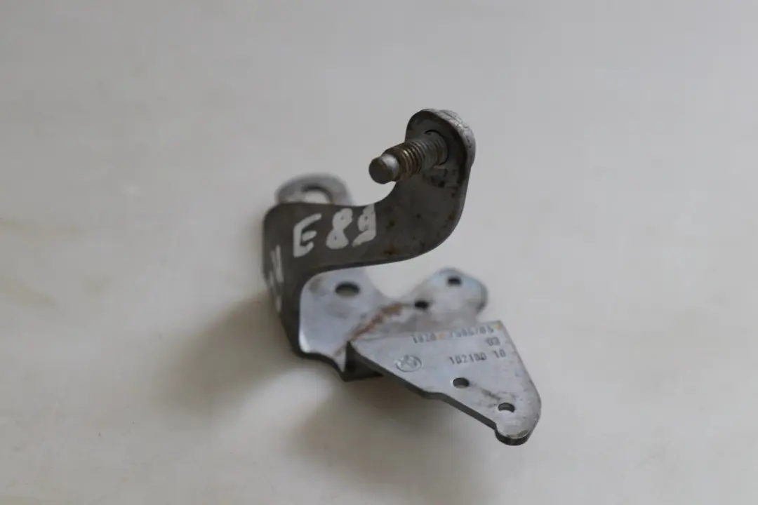 N52N Holder Bracket Exhaust Pipe Silencer Front to BMW Z4 E89 with Part number 7586705 BMW Z4 E89 N52N Holder Bracket Exhaust Pipe Silencer Front - SKU 7586705 - Part number 7586705