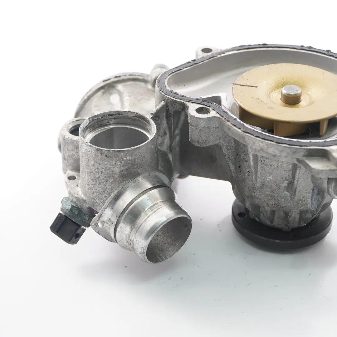 740i 550i 650i 740i Coolant Water Pump Thermostat 7586779 to BMW E60 E63 E65 with Part number 7790472 BMW E60 E63 E65 740i 550i 650i 740i Coolant Water Pump Thermostat 7586779 - SKU 7586779-1 - Part number 7790472