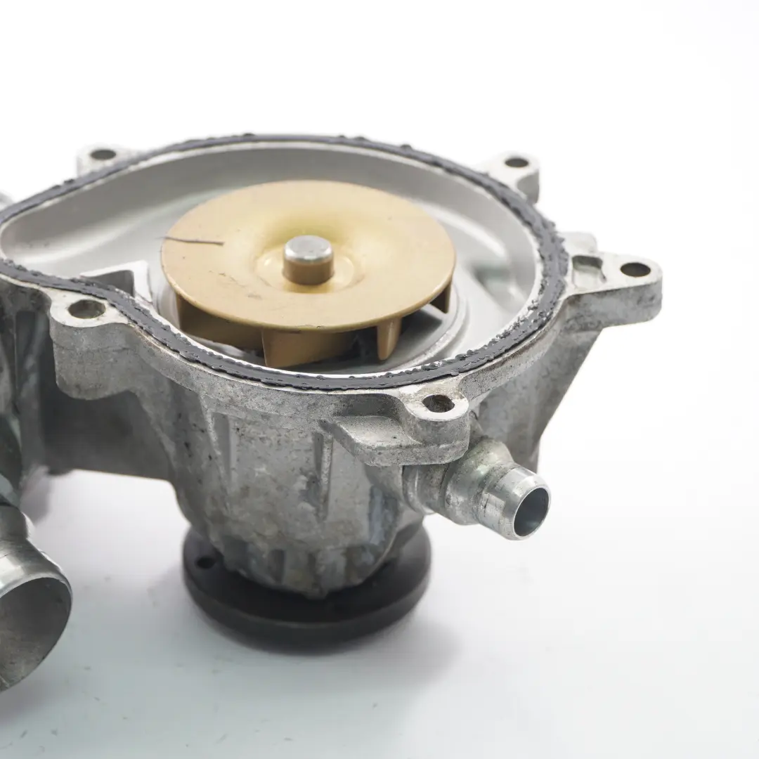BMW E60 E63 E65 740I 550I 650I 740I Termostato Pompa Acqua Refrigerante 7586779 - SKU 7586779-1 - Numero di parte 7790472