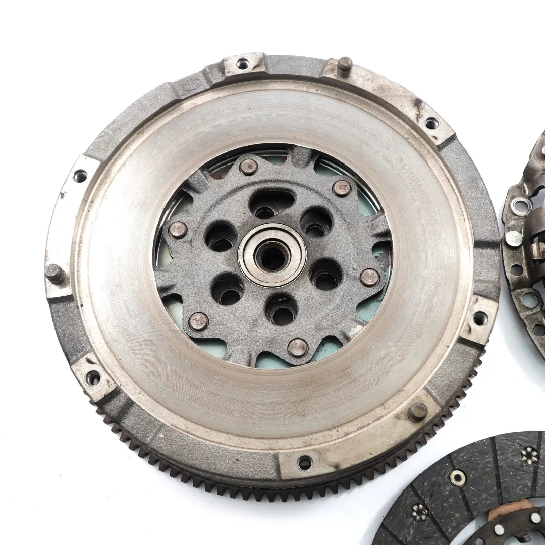 N52 Kit embrayage double volant inertie essence Boîte manuelle pour BMW Z4 E85 2.5i à propos du numéro de pièce 7587368 BMW Z4 E85 2.5i N52 Kit embrayage double volant inertie essence Boîte manuelle - SKU 7587368-1 - Numéro de pièce 7587368