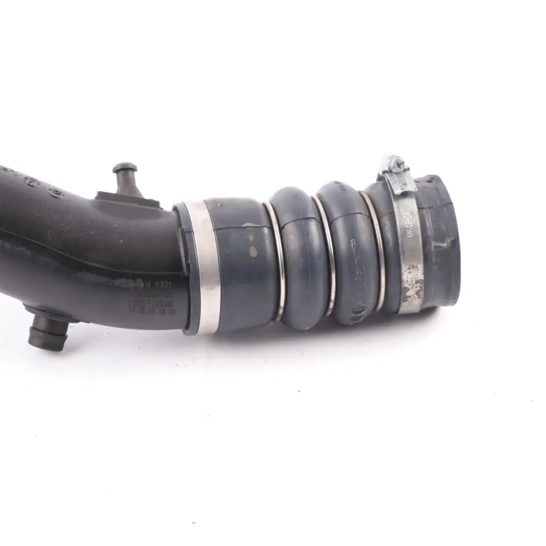 N55 Rura Dolotowa Powietrza Intercoolera Benzyna do BMW F10 F11 F07 GT o numerze 7588268 BMW F10 F11 F07 GT N55 Rura Dolotowa Powietrza Intercoolera Benzyna - SKU 7588268 - Numer Części 7588268