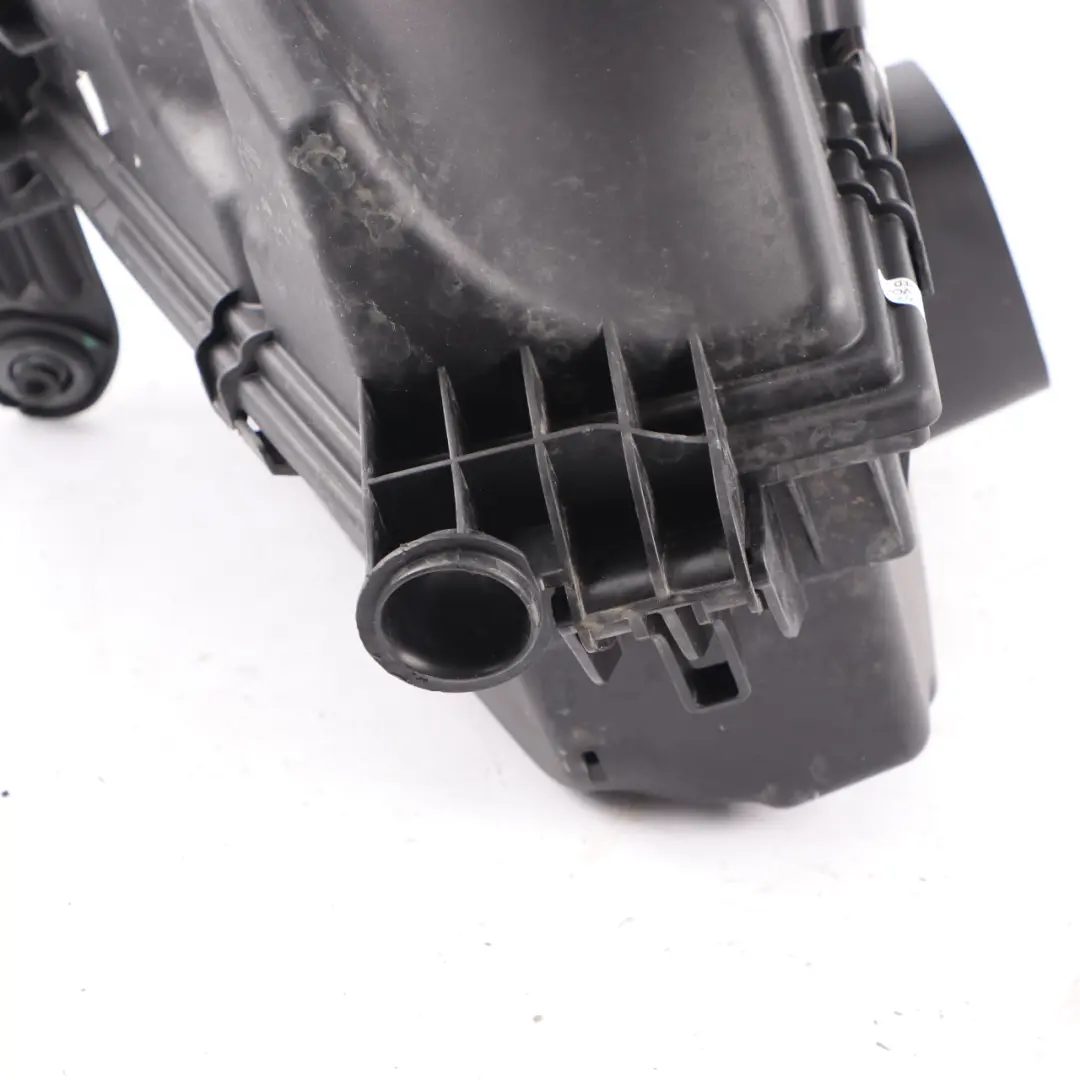 28iX N20 Silenziatore aspirazione Filtro aria Box per BMW X1 E84 16i 20i con numero di parte 7588280 BMW X1 E84 16i 20i 28iX N20 Silenziatore aspirazione Filtro aria Box - SKU 7588280 - Numero di parte 7588280