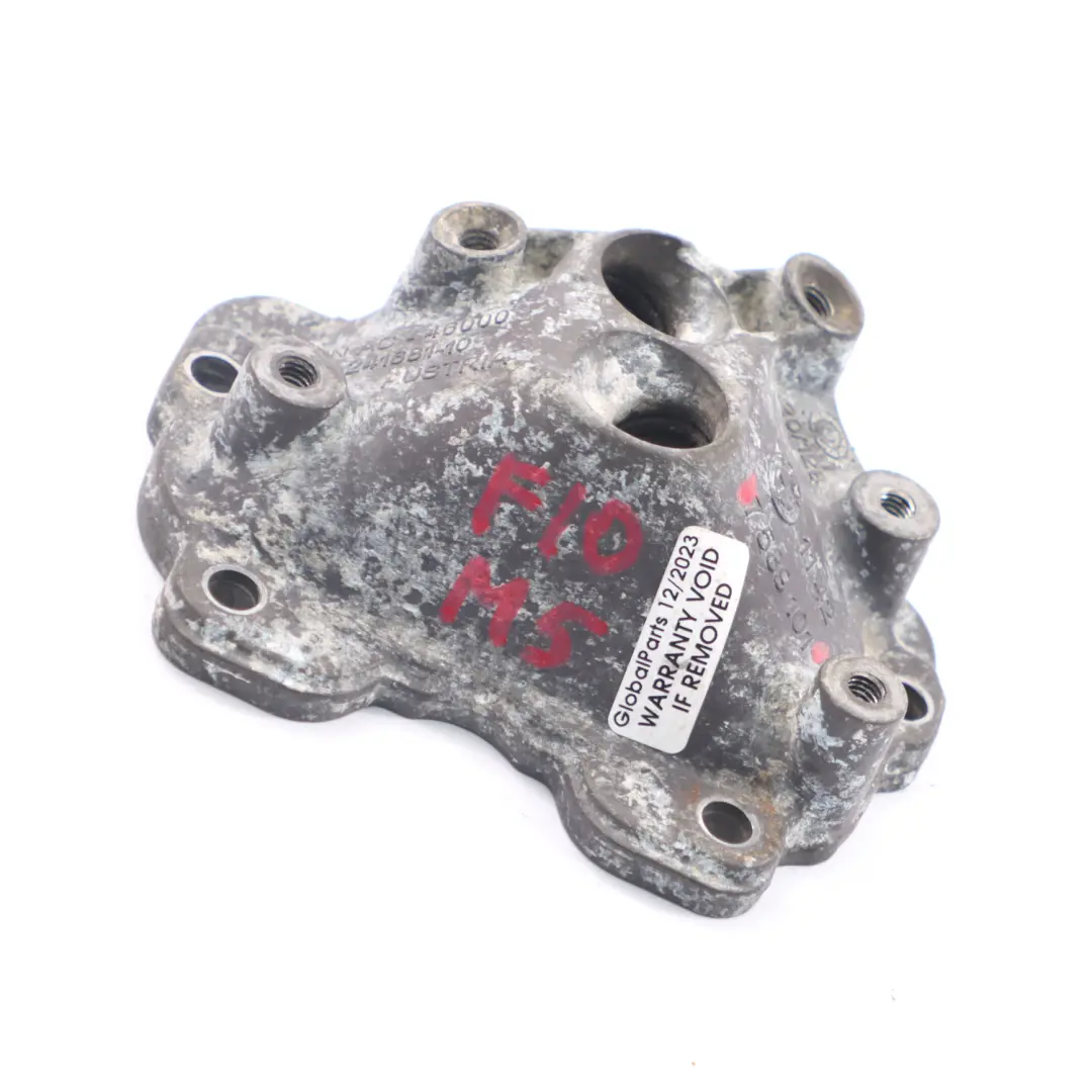 BMW F10 M5 S63N Couvercle du passage de retour d'huile du bloc moteur - SKU 7589101 - Numéro de pièce 7589101