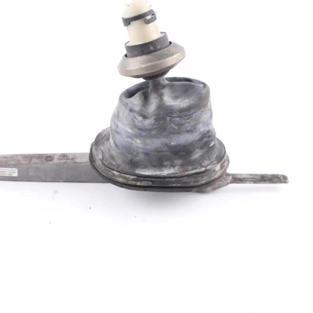 Shifting Arm BMW F11 F10 Manual Transmission Shifter Linkage to with Part number 7592423 Shifting Arm BMW F11 F10 Manual Transmission Shifter Linkage - SKU 7592423 - Part number 7592423