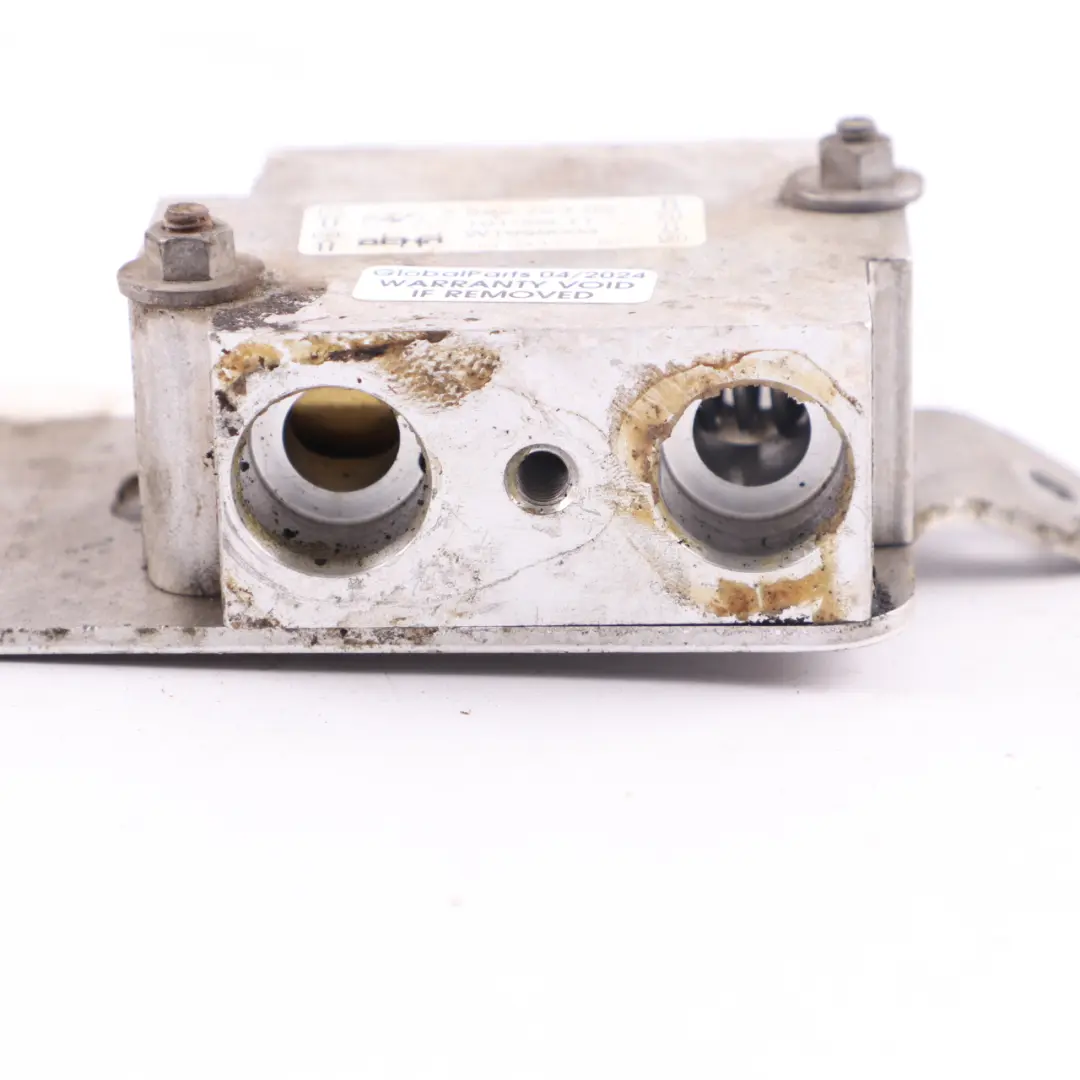 Gearbox Oil Cooler Thermostat to BMW F87 M2 F80 M3 F82 F83 M4 with Part number 7592723 BMW F87 M2 F80 M3 F82 F83 M4 Gearbox Oil Cooler Thermostat - SKU 7592723-2 - Part number 7592723