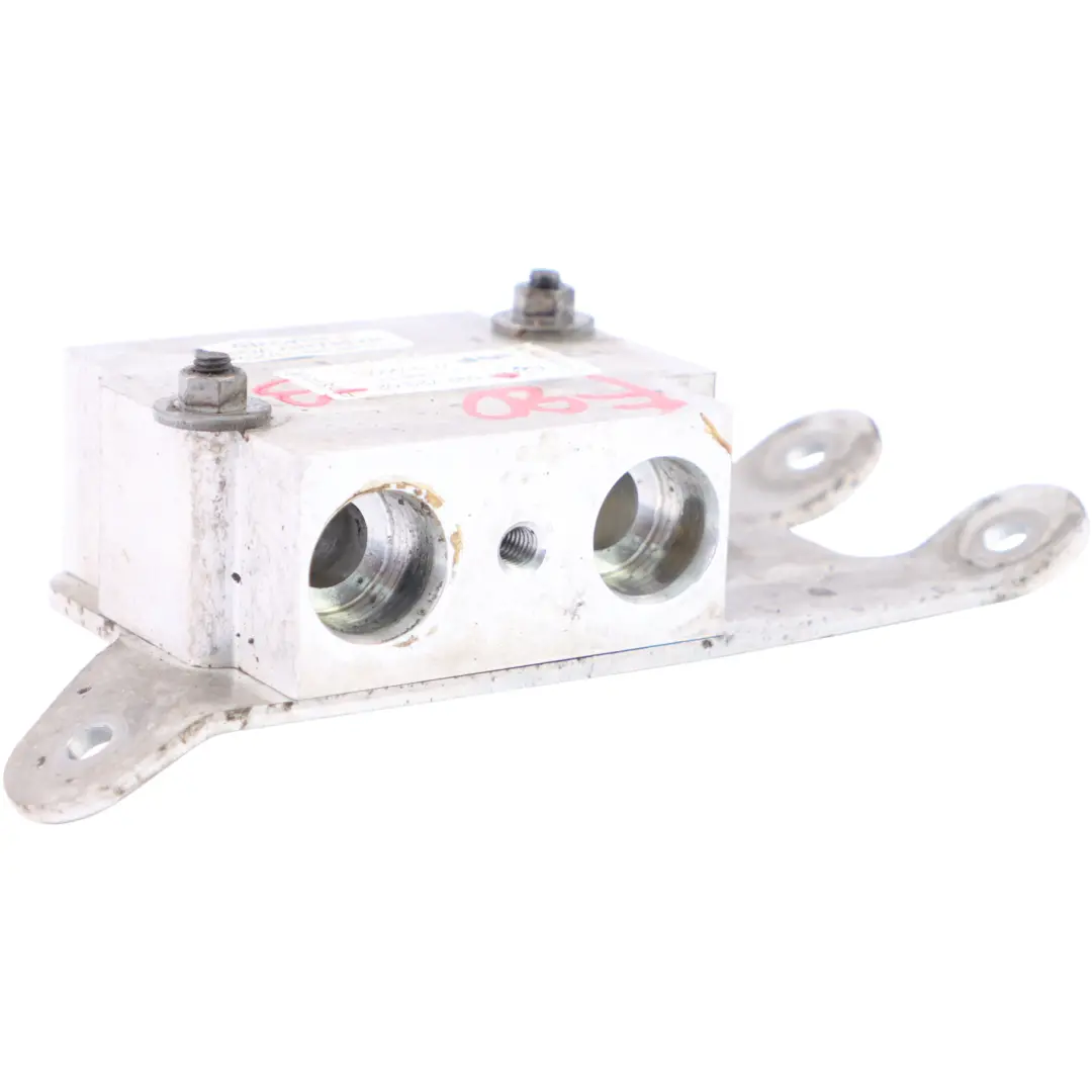 Thermostat Öl Getriebe Kühler Schlauchhalter für BMW F80 M3 F82 F83 M4 mit Teilenummer 7592723 BMW F80 M3 F82 F83 M4 Thermostat Öl Getriebe Kühler Schlauchhalter - SKU 7592723-3 - Teilenummer 7592723