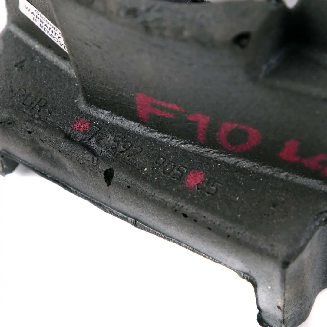 Wkład Osłona Guma Gałki Zmiany Biegów do BMW F10 F11 o numerze 7592905 BMW F10 F11 Wkład Osłona Guma Gałki Zmiany Biegów - SKU 7592905 - Numer Części 7592905