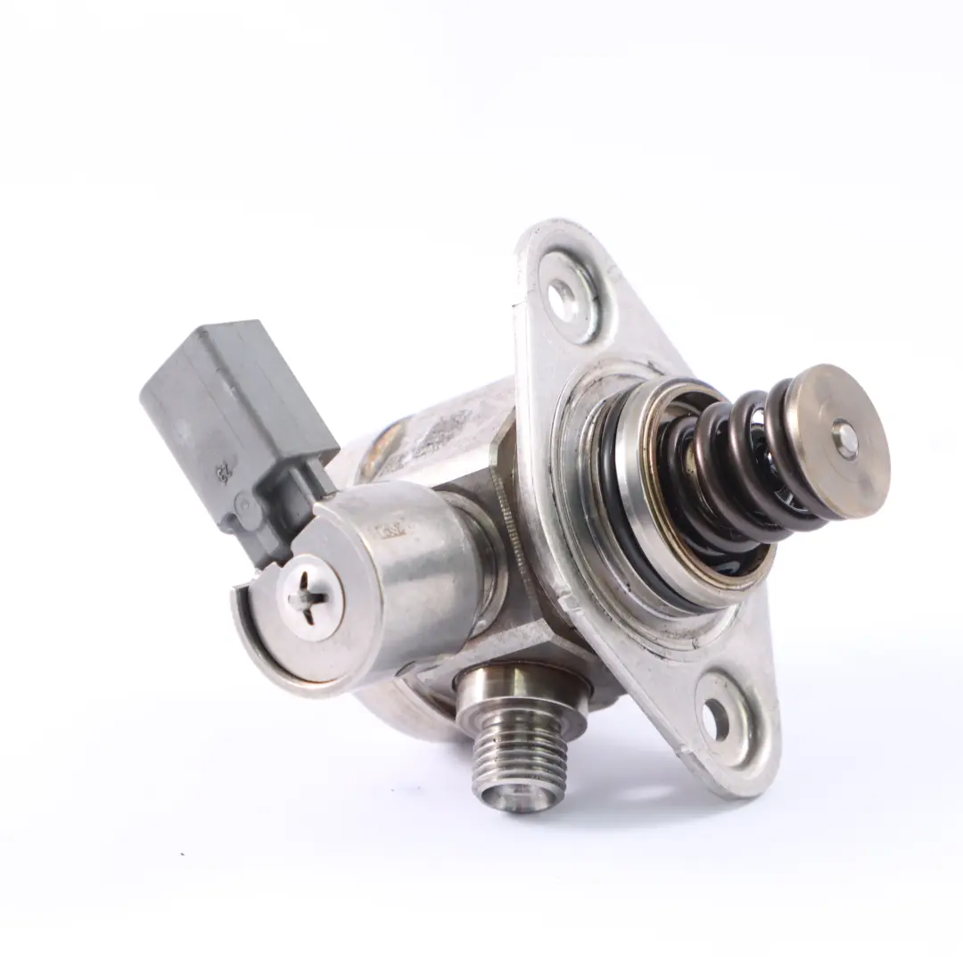 Hochdruck Kraftstoff Pumpe BMW F10 F13 Benzin N63 Einspritzpumpe für mit Teilenummer 7595339 Hochdruck Kraftstoff Pumpe BMW F10 F13 Benzin N63 Einspritzpumpe - SKU 7595339 - Teilenummer 7595339