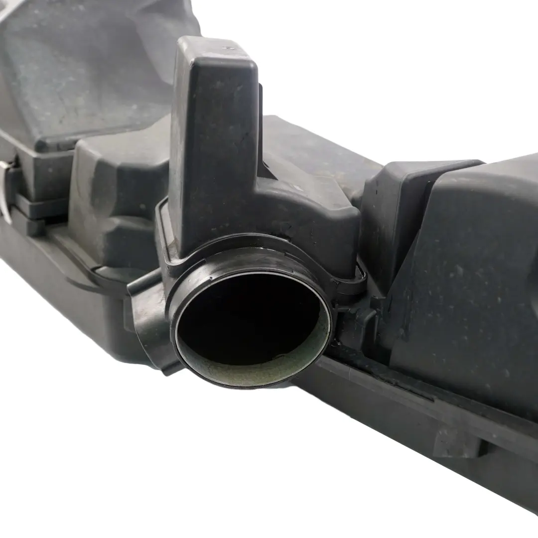 Obudowa Filtra Powietrza do BMW F20 F30 N13 o numerze 7597582 BMW F20 F30 N13 Obudowa Filtra Powietrza - SKU 7597582 - Numer Części 7597582