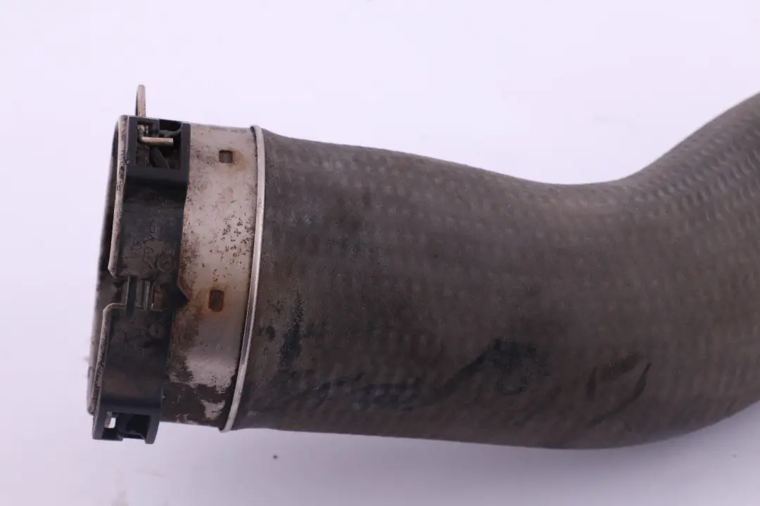 Tubo Flessibile Aria Sovralimentazione Intercooler N13 per BMW F20 F21 F30 con numero di parte 7597587 BMW F20 F21 F30 Tubo Flessibile Aria Sovralimentazione Intercooler N13 - SKU 7597587 - Numero di parte 7597587