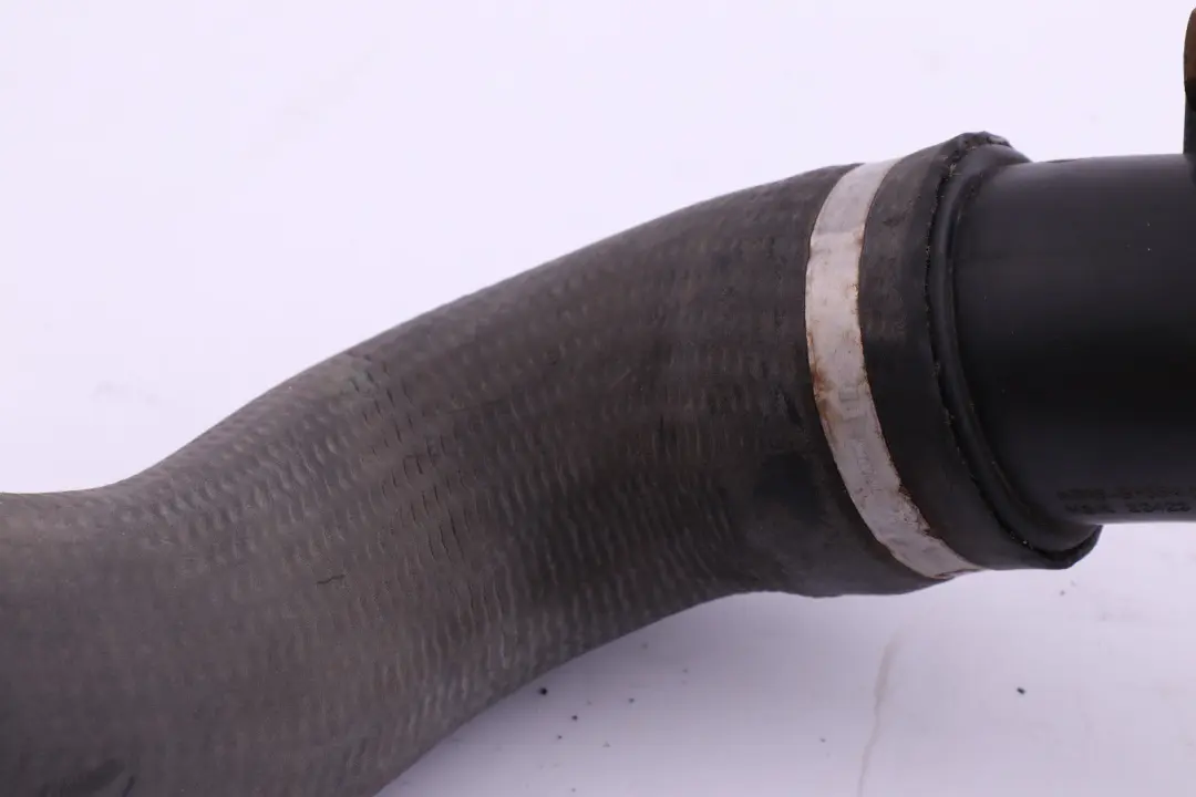 Ladeluft Schlauch Für Ladeluft Kühler N13 für BMW F20 F21 F30 mit Teilenummer 7597587 BMW F20 F21 F30 Ladeluft Schlauch Für Ladeluft Kühler N13 - SKU 7597587 - Teilenummer 7597587