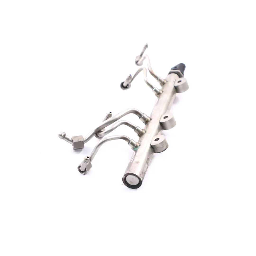 BMW F10 M5 S63N Rail de carburant essence Tube haute pression Cyl. 1-4 - SKU 7599866 - Numéro de pièce 8649320