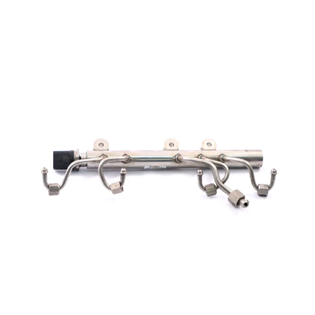 S63N Fuel Rail Gasolina Tubo Inyección Alta Presión Cil. 1-4 para BMW F10 M5 con número de pieza 8649320 BMW F10 M5 S63N Fuel Rail Gasolina Tubo Inyección Alta Presión Cil. 1-4 - SKU 7599866 - Número de pieza 8649320