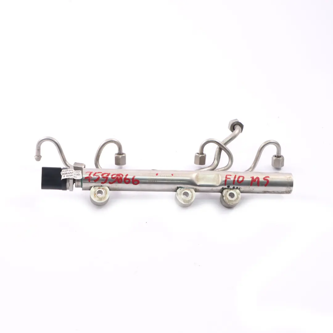 S63N Rail de carburant essence Tube haute pression Cyl. 1-4 pour BMW F10 M5 à propos du numéro de pièce 8649320 BMW F10 M5 S63N Rail de carburant essence Tube haute pression Cyl. 1-4 - SKU 7599866 - Numéro de pièce 8649320