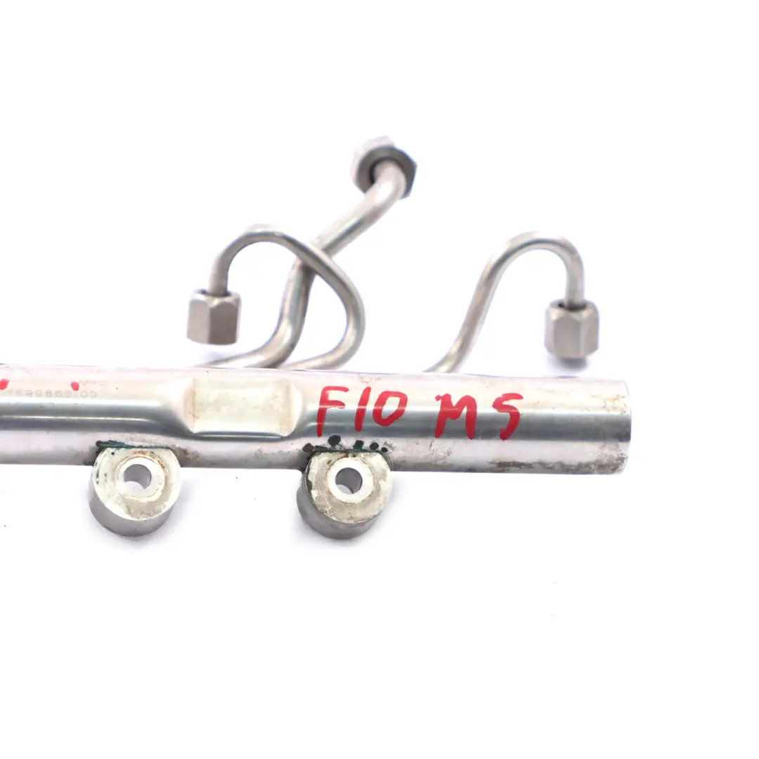 S63N Fuel Rail Benzina Tubo iniezione alta pressione Cyl. 1-4 per BMW F10 M5 con numero di parte 8649320 BMW F10 M5 S63N Fuel Rail Benzina Tubo iniezione alta pressione Cyl. 1-4 - SKU 7599866 - Numero di parte 8649320