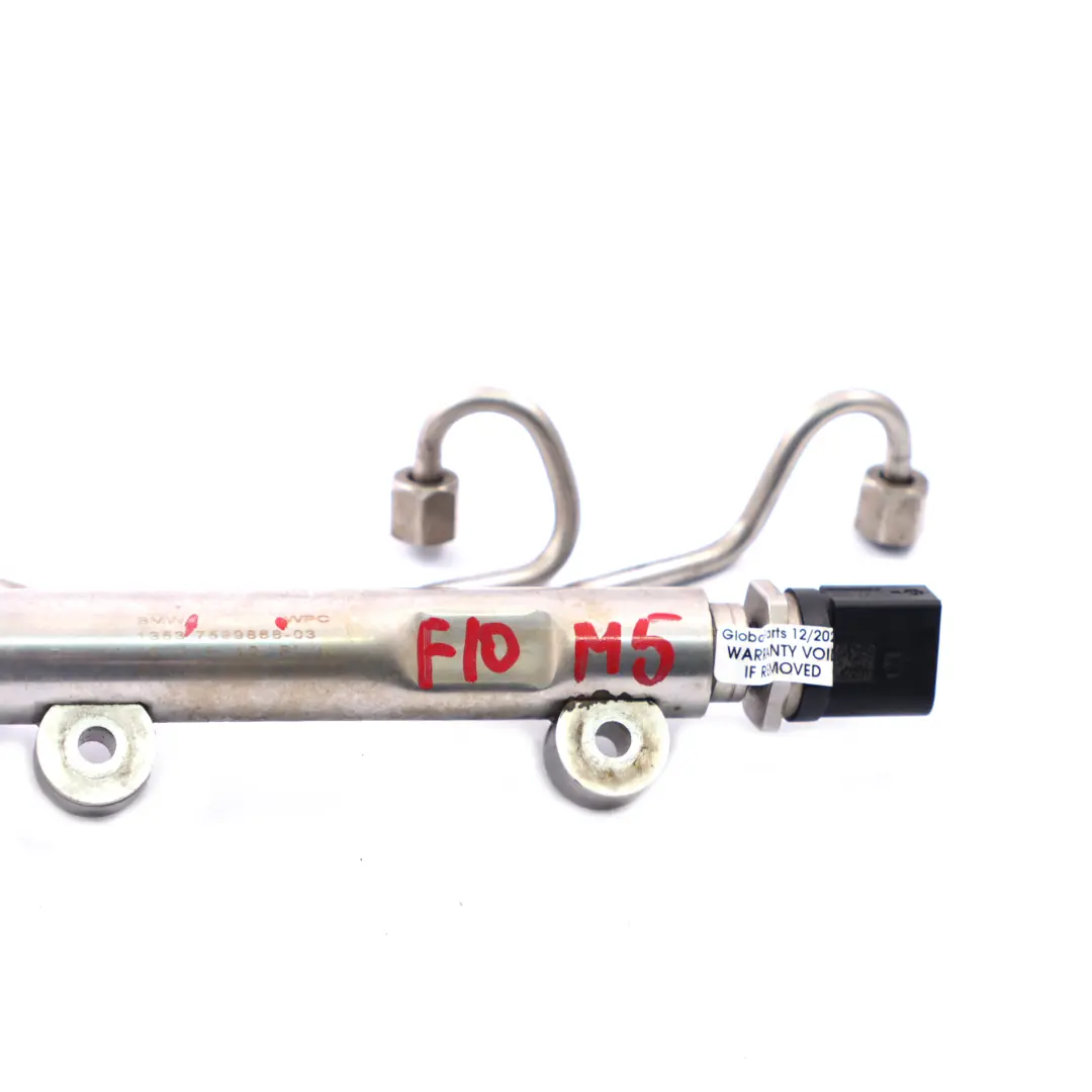 S63N Fuel Rail Gasolina Tubo Inyección Alta Presión Cil. 5-8 para BMW F10 M5 con número de pieza 8649321 BMW F10 M5 S63N Fuel Rail Gasolina Tubo Inyección Alta Presión Cil. 5-8 - SKU 7599868 - Número de pieza 8649321