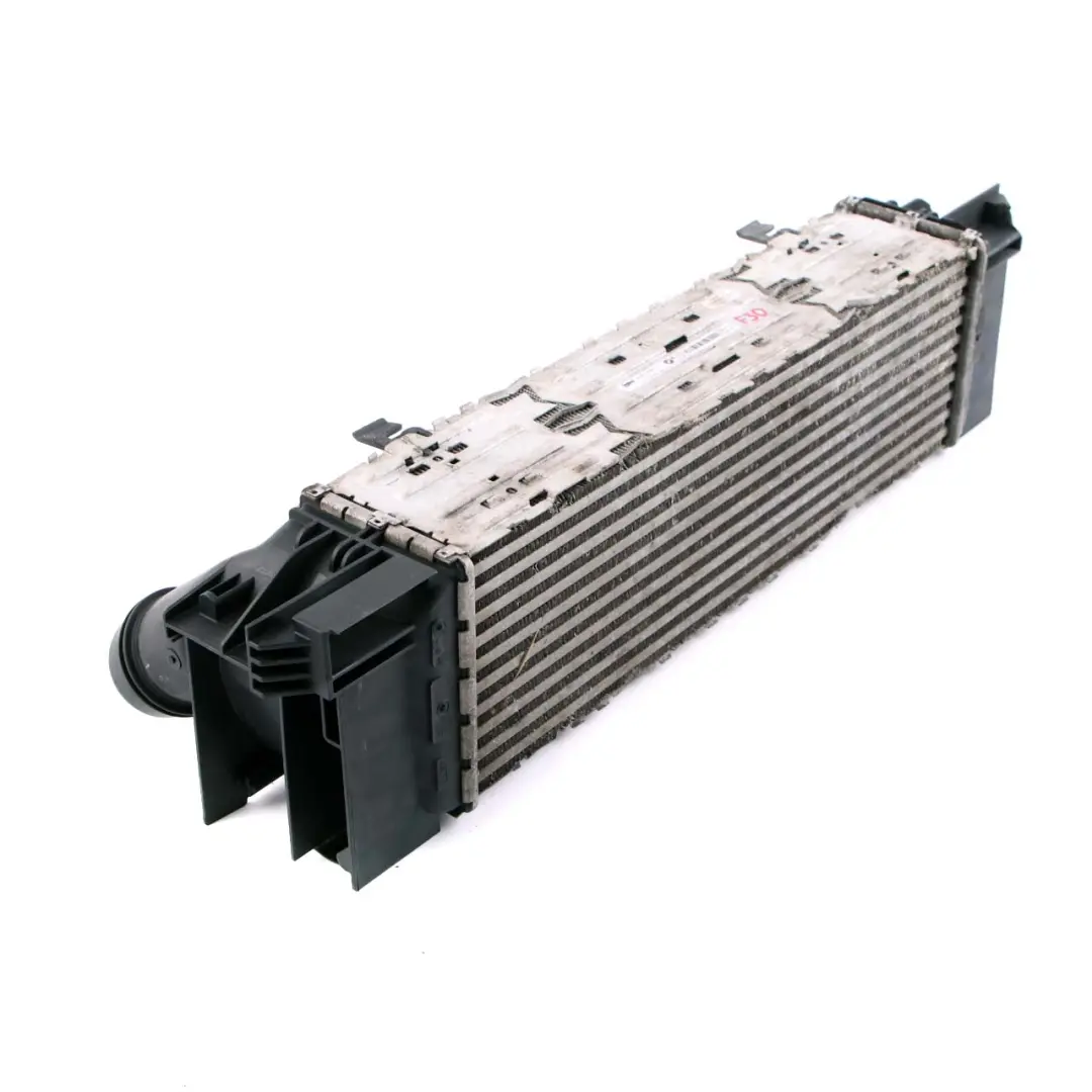 B47 Intercooler Chłodnica Powietrza Doładowującego do BMW F20 F30 F32 o numerze 7600533 BMW F20 F30 F32 B47 Intercooler Chłodnica Powietrza Doładowującego - SKU 7600533 - Numer Części 7600533