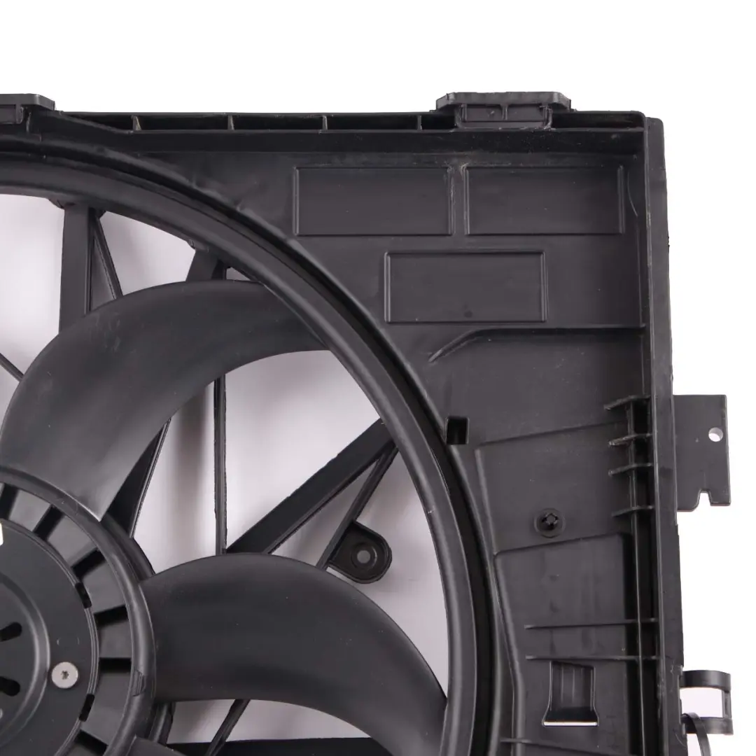 Ventola radiatore BMW F25 F26 Raffreddamento motore Coperchio protezione per con numero di parte 7601176 Ventola radiatore BMW F25 F26 Raffreddamento motore Coperchio protezione - SKU 7601176 - Numero di parte 7601176