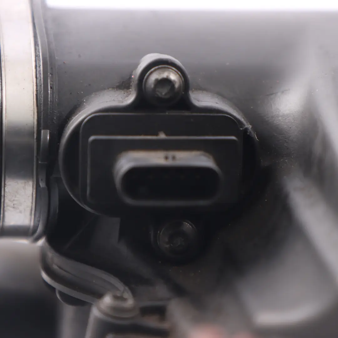 BMW F10 LCI F12 F13 N63N Silencieux du conduit d'admission Cyl. 1-4 - SKU 7601898 - Numéro de pièce 7601898